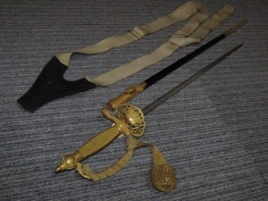 旧日本軍 桐紋 大礼用装飾刀 儀礼刀 | 骨董品買取・和楽器買取 五宝堂