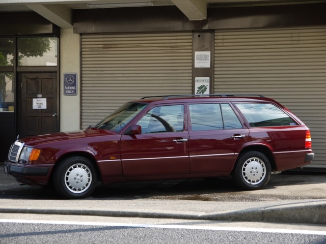 メルセデス・ベンツ 300TE 希少色バロロレッド | メルセデスベンツ
