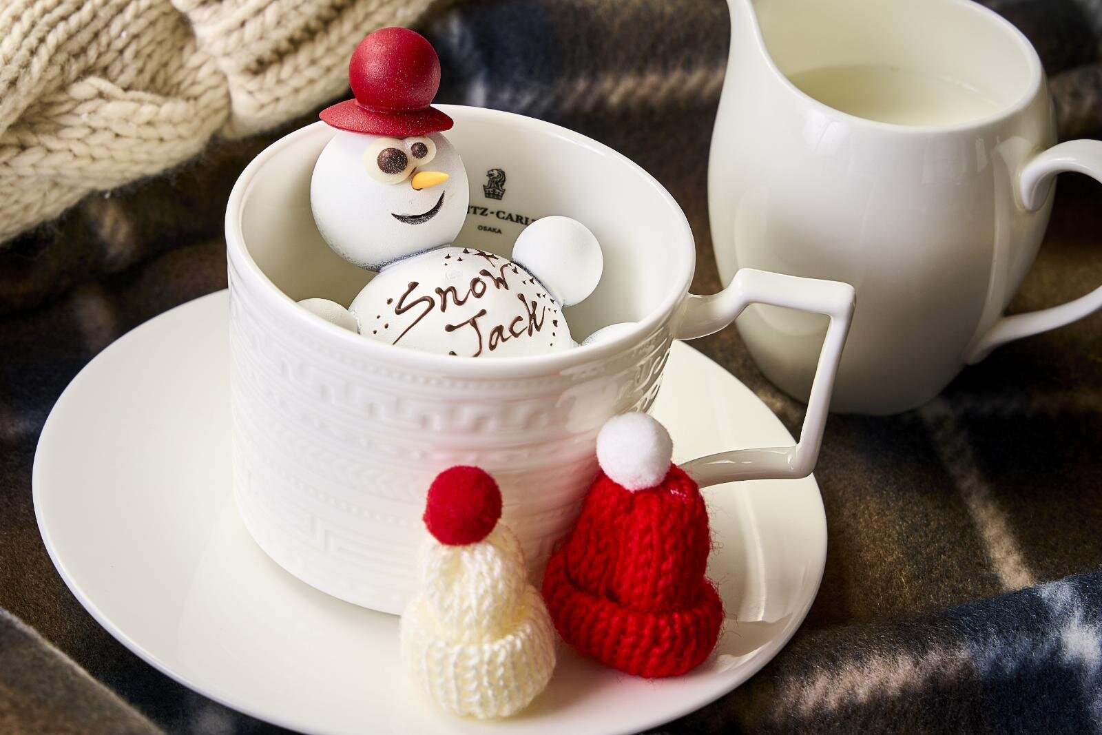 雪だるまマシュマロ”にミルク注いでホットチョコレートに！クリスマス