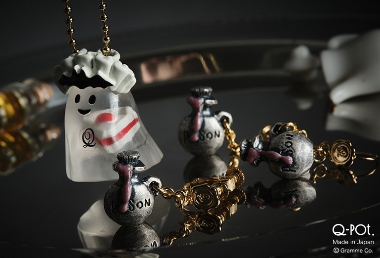 Q-pot.ハロウィンアクセサリー、オバケが飛び出すミラーネックレス＆赤