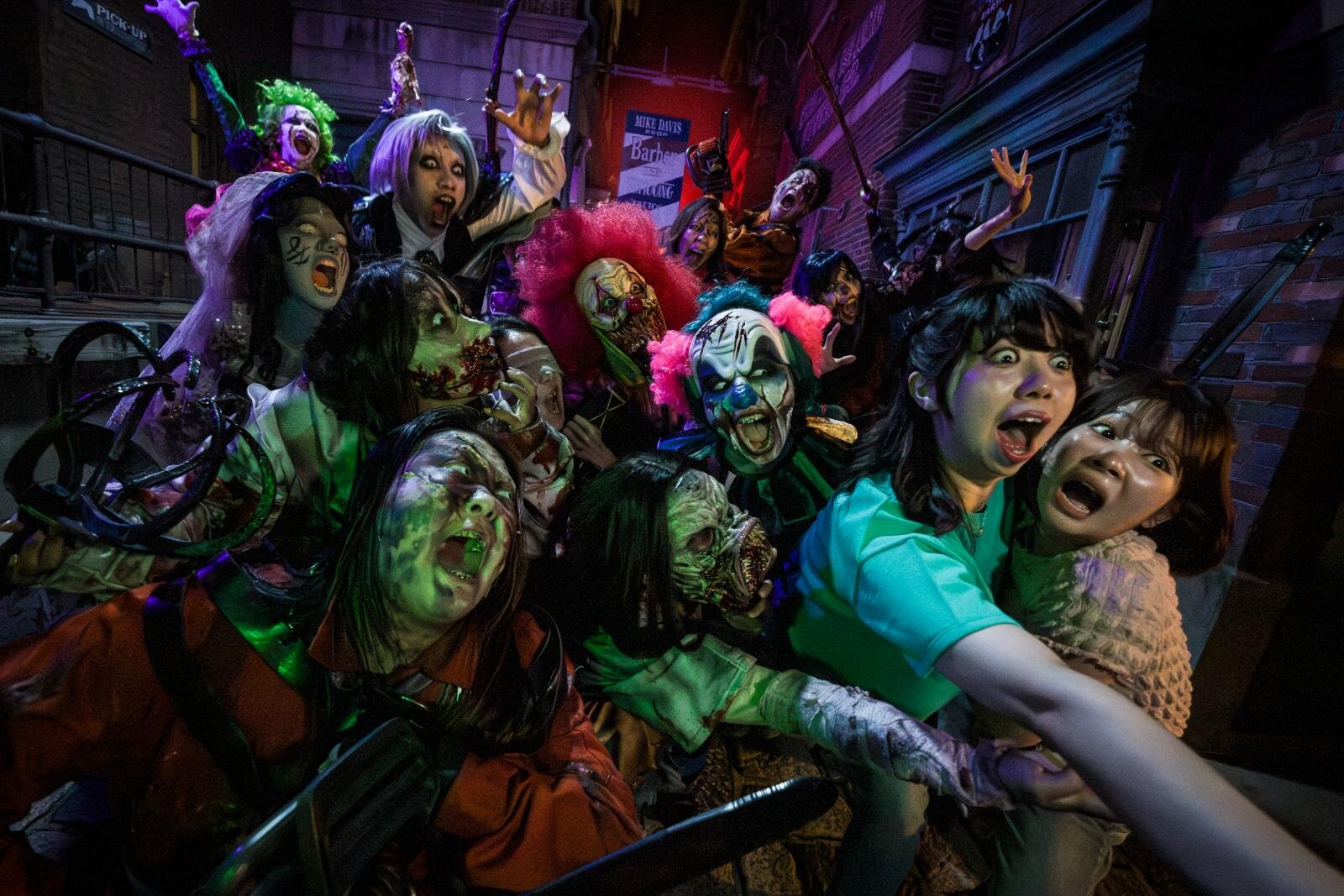 USJ「バイオハザード・ナイト・オブ・ヒーローズ」2025年も開催、迫り