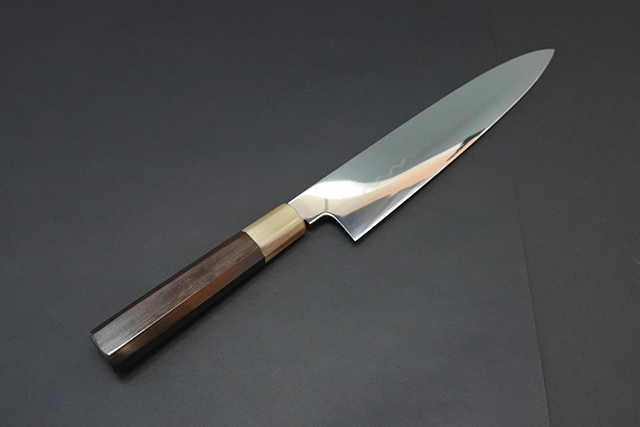 酔心和牛刀白一水本焼両鏡面240mm黒檀柄朴鞘紙箱（池田和美作）
