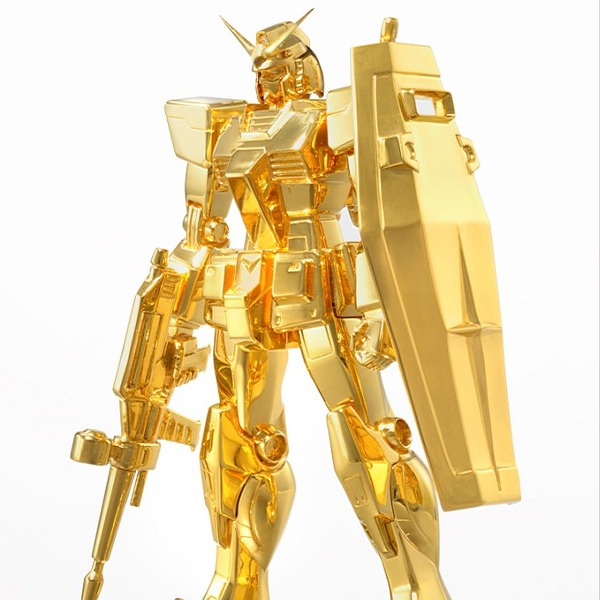2,000万円の純金製「ガンダム」発売決定…銀製やプラチナカードも
