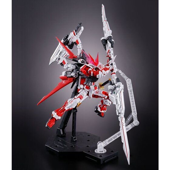 レッドフレームの究極形態再び！ガンプラ「MG ガンダムアストレイ