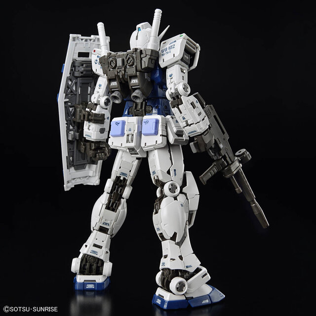 鮮やかなブルーが似合う！ガンダムベースカラーの「RG RX-78-2