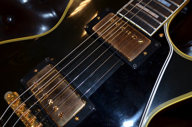 Gibson Custom Shop製のレスポールカスタム、通称ブラックビューティー