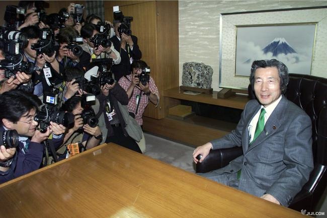 自民党総裁選、3度目の挑戦 自民党本部で総裁の…：小泉純一郎元首相