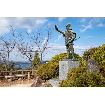 ☆因島水軍武将の銅像：写真詳細