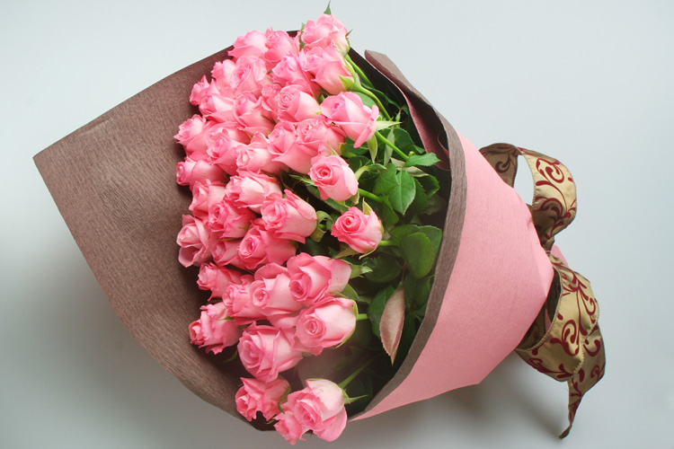 ピンクバラ100本花束／サプライズや誕生日の花束はGift de お花屋さん