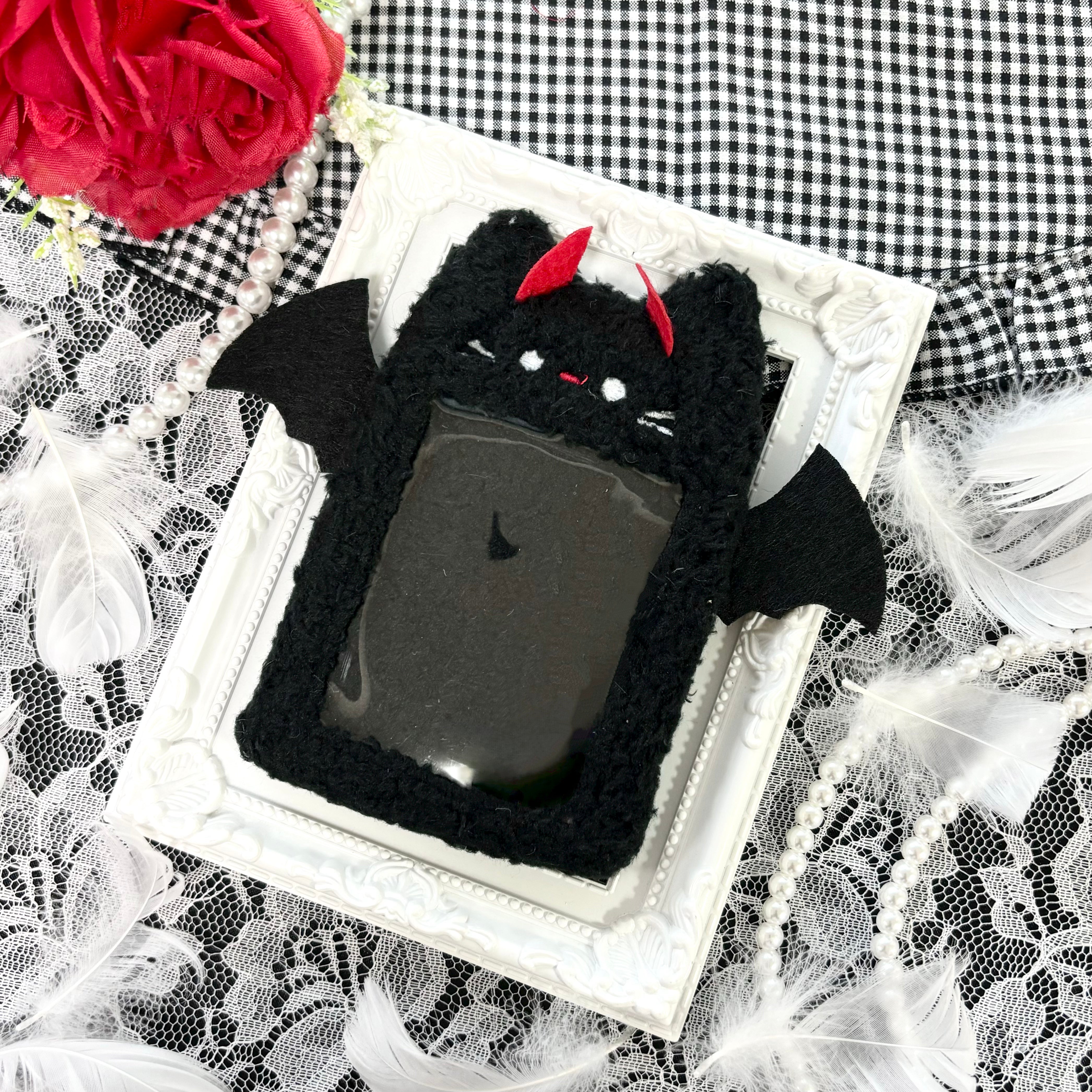 もこもこチェキケース （悪魔-ブラック）- LAFARY ONLINE