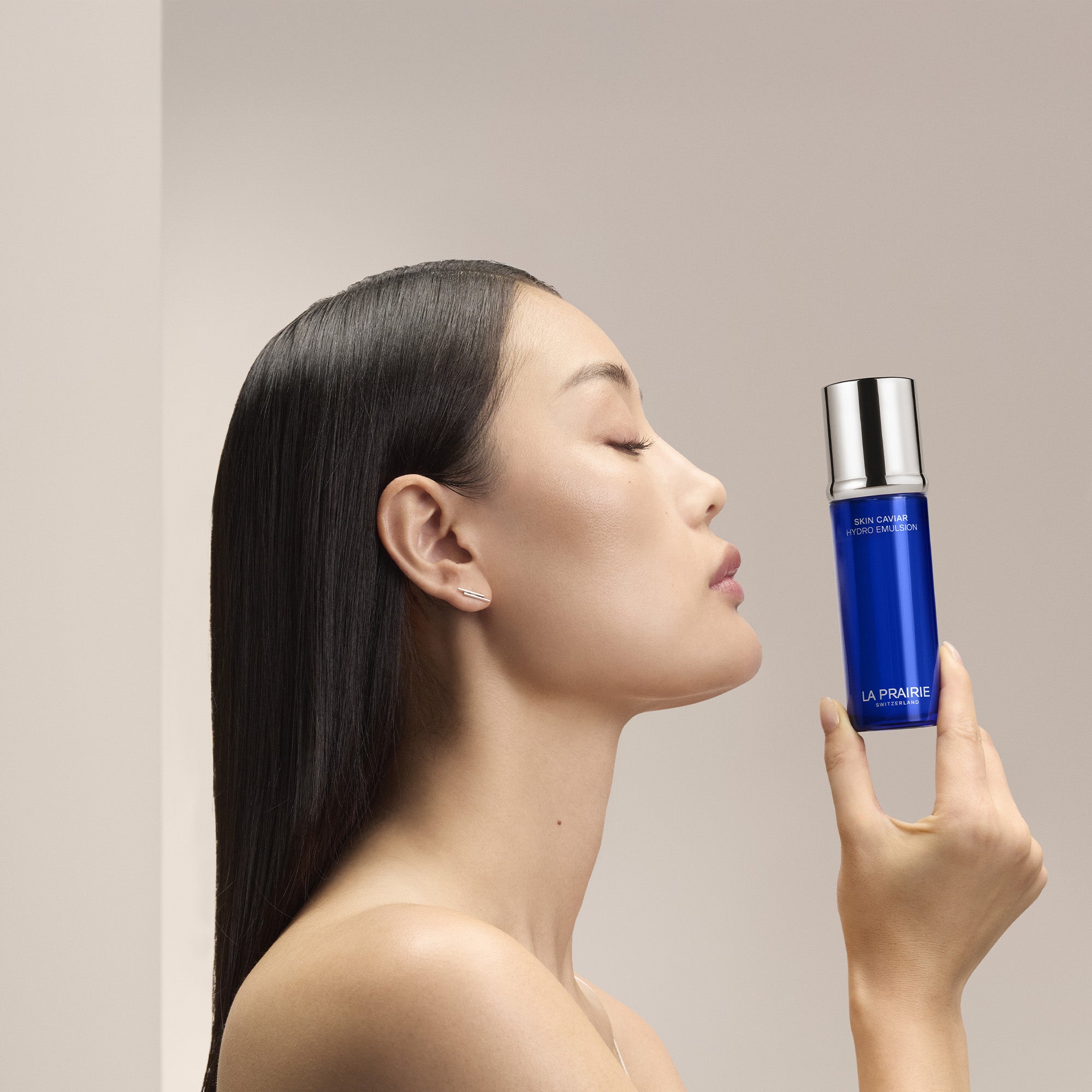 SC ハイドロ エマルジョン| ラ・プレリー（米国） – La Prairie