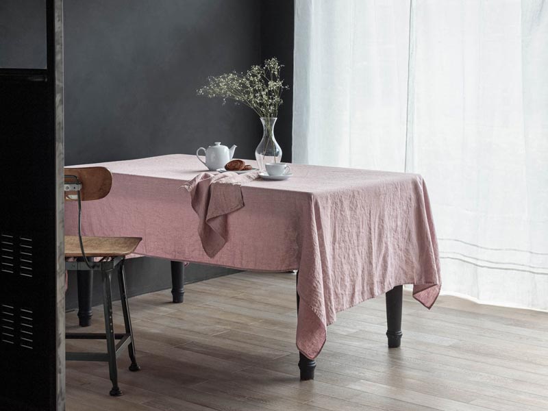 linen-tablecloths-1-800w.jpg
