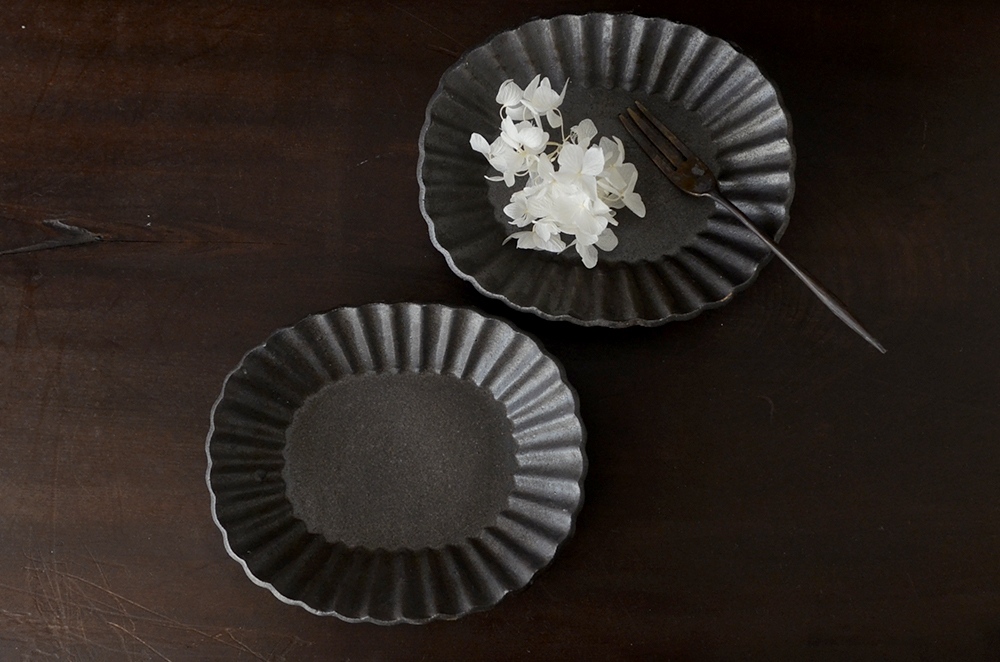 岩手の関口憲孝さんから淡い瑠璃色の器ほか、が届いています | 百福