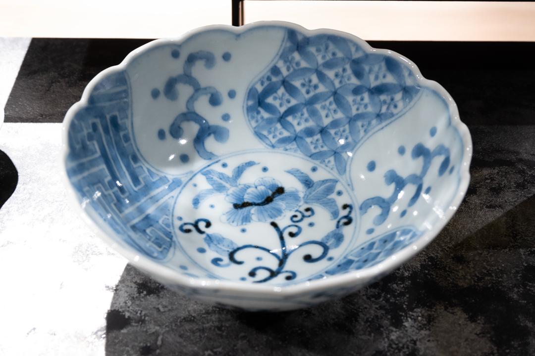 明日から始まる「清水なお子展」の器並びました | 百福