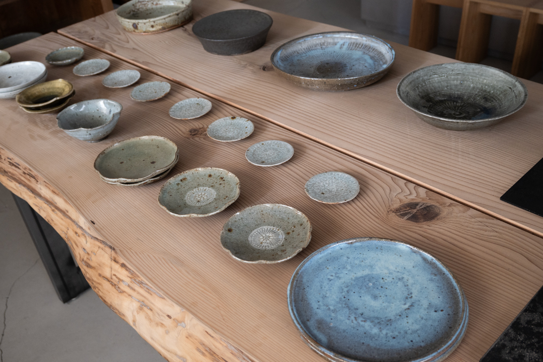 川口武亮展」の器が並びました | 百福