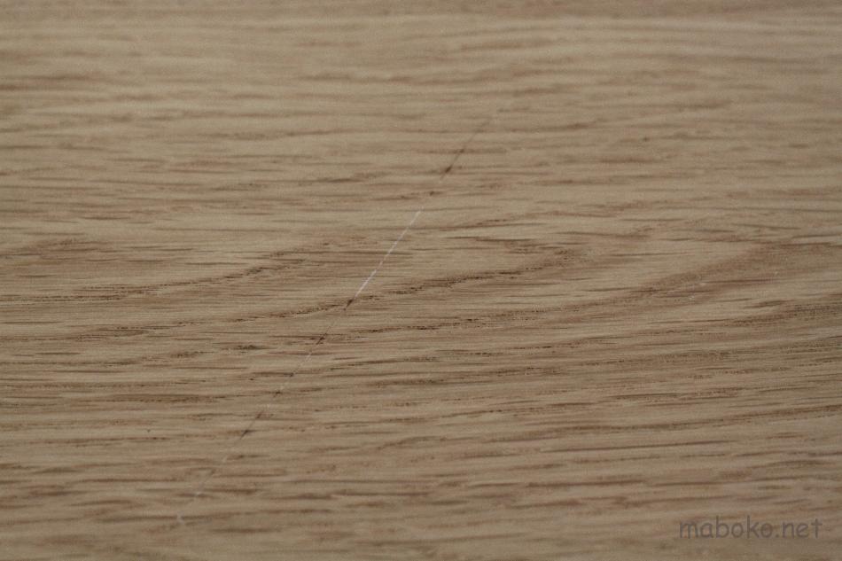 木製のダイニングテーブルに傷が！目立たなくする方法を試してみました