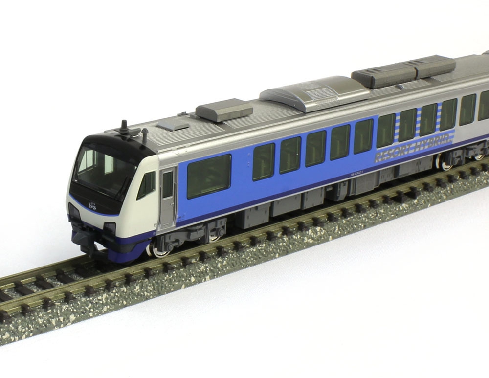 HB-E300系「リゾートしらかみ」(青池編成) 4両セット | KATO(カトー