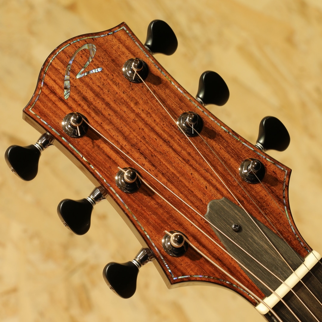 Paradiso Grand Concert Lutz Spruce Quilted Maple: アコースティック