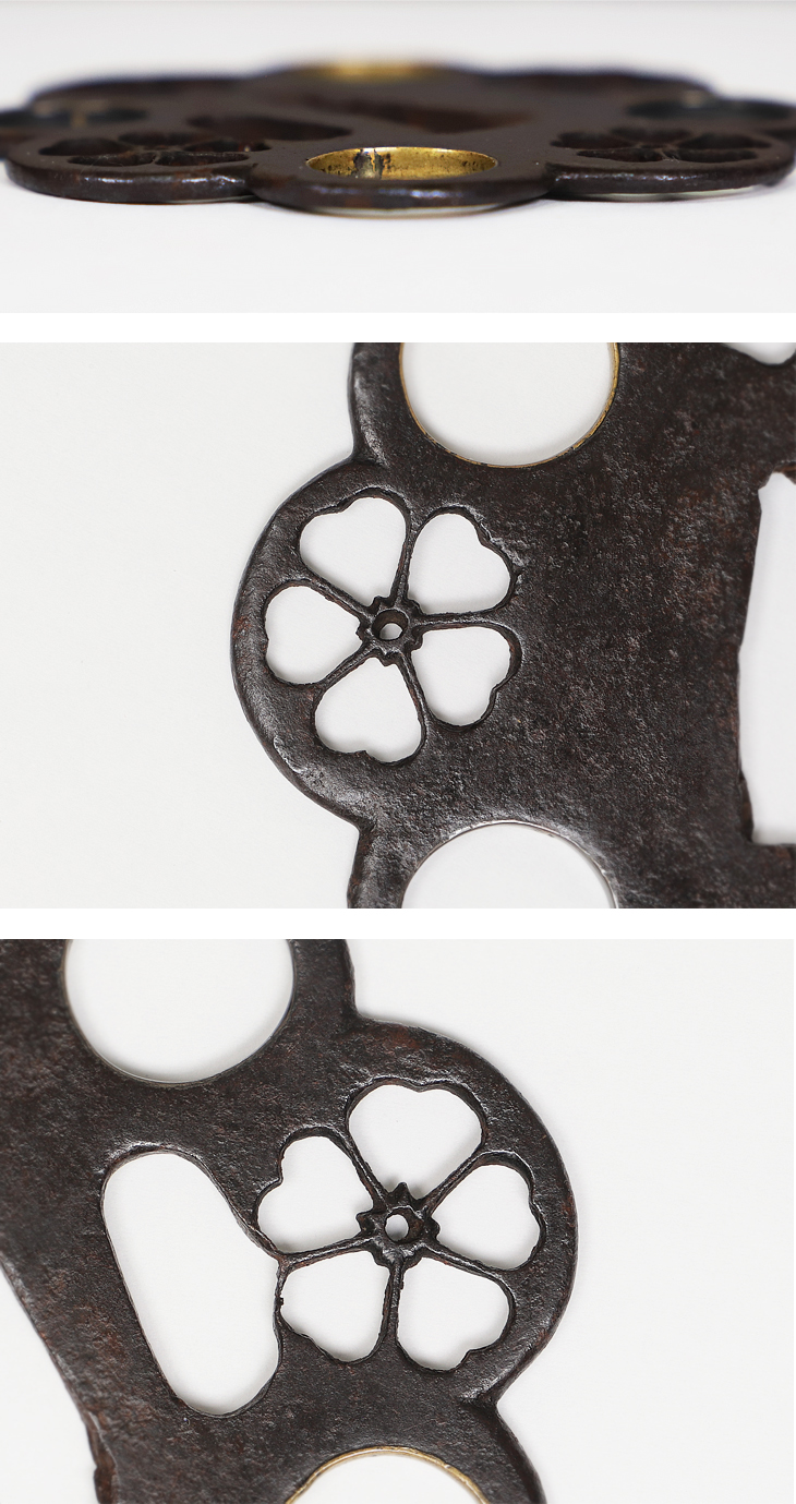 鍔：曜紋桜花透図 Tsuba:Youmon Ouka Sukashi Zu