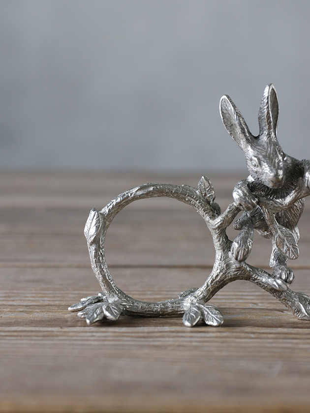 PewterナプキンリングRabbit Climbing