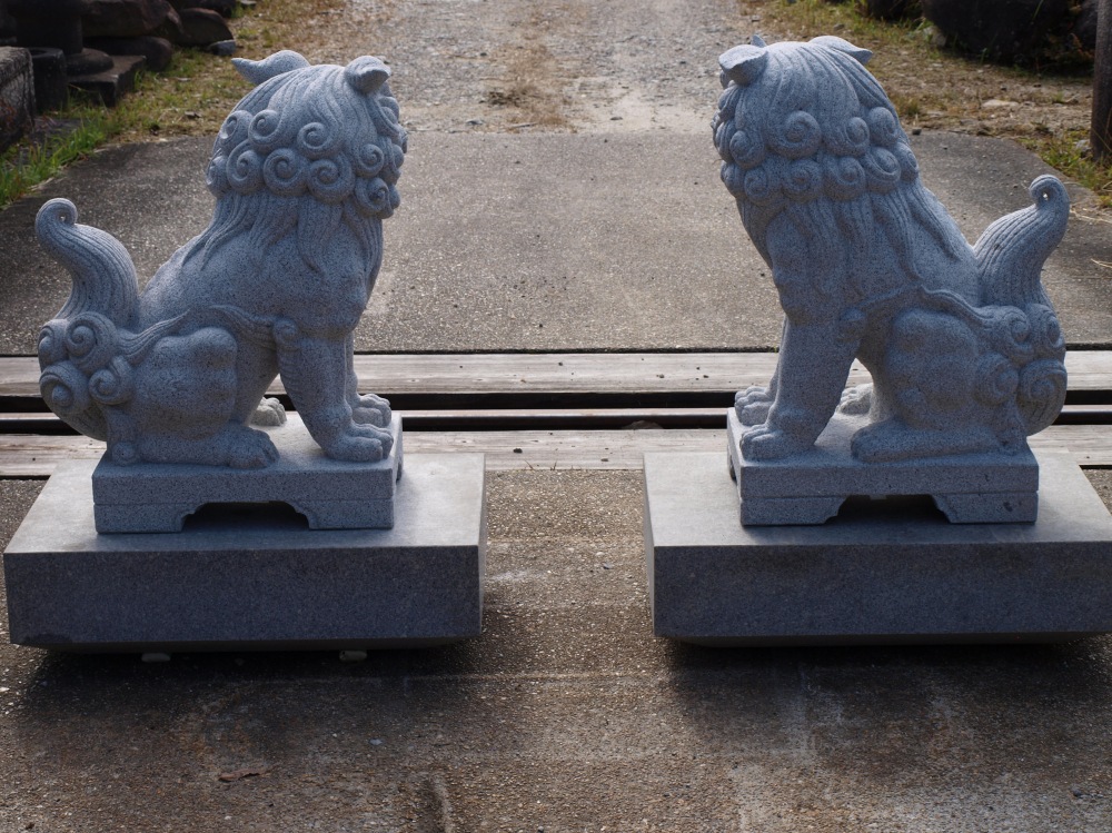 獅子狛犬の製品案内愛知県岡崎市の石灯篭・水鉢蹲など石材製品の製造