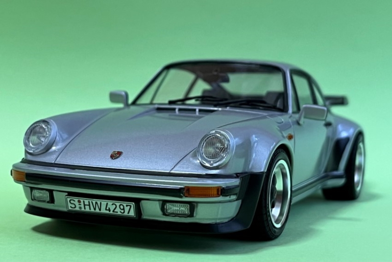 ポルシェ911ターボ'88 (タミヤ1/24)＞ 特集 ポルシェ＞2022年9月号