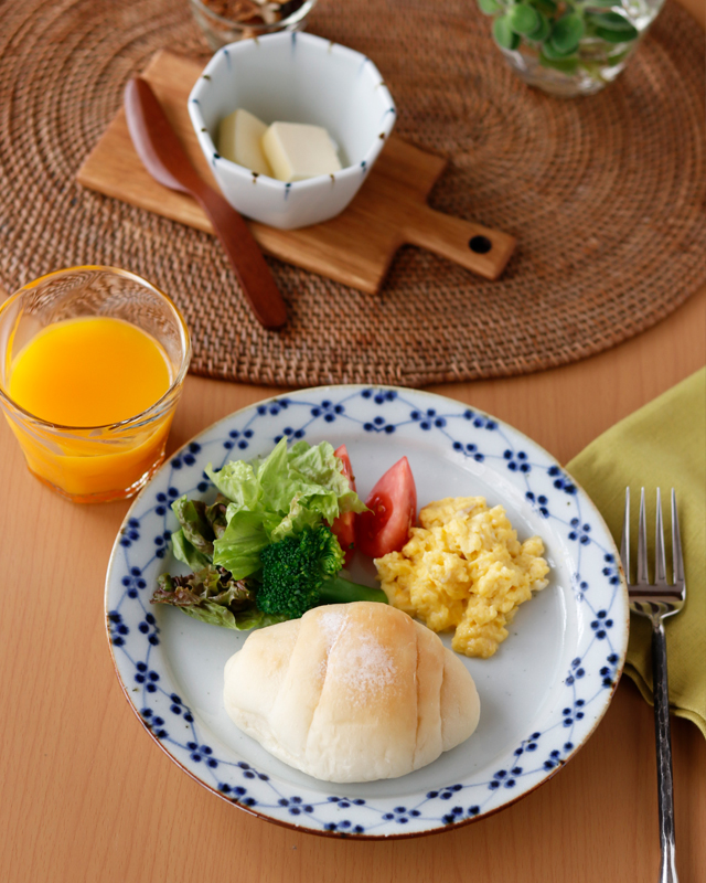 砥部焼の和食器 皐月窯の大皿 【砥部工房 からくさ】