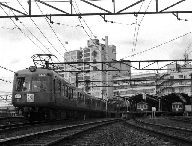 東急100年史』第1章～第3章をホームページにてご覧いただけます