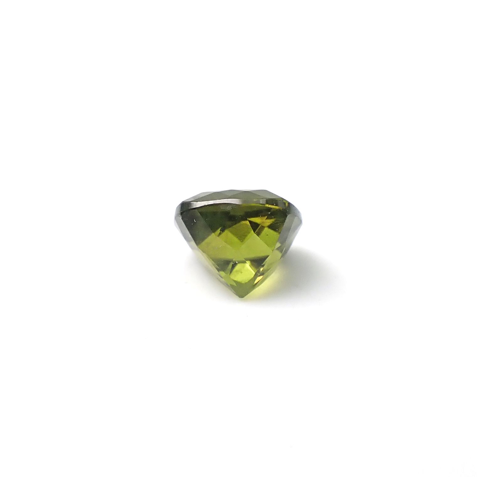 ベスビアナイト(アイドクレース) ケニア産 1.24ct / 6x5.9mm前後
