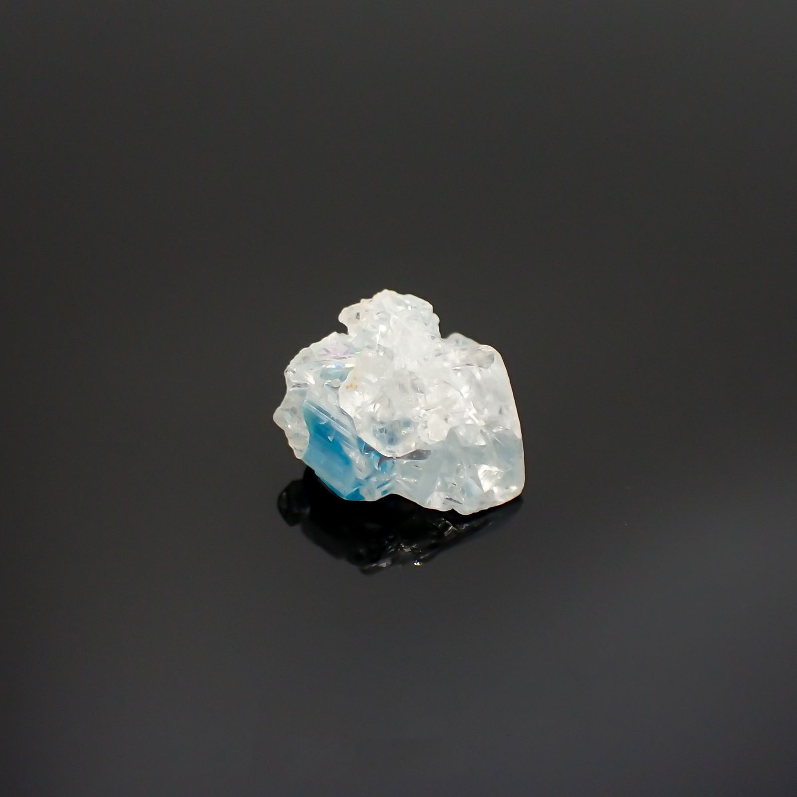 ユークレース 原石 ブラジル産 2.47ct[220115353]8.9x8.3mm前後 | TOP