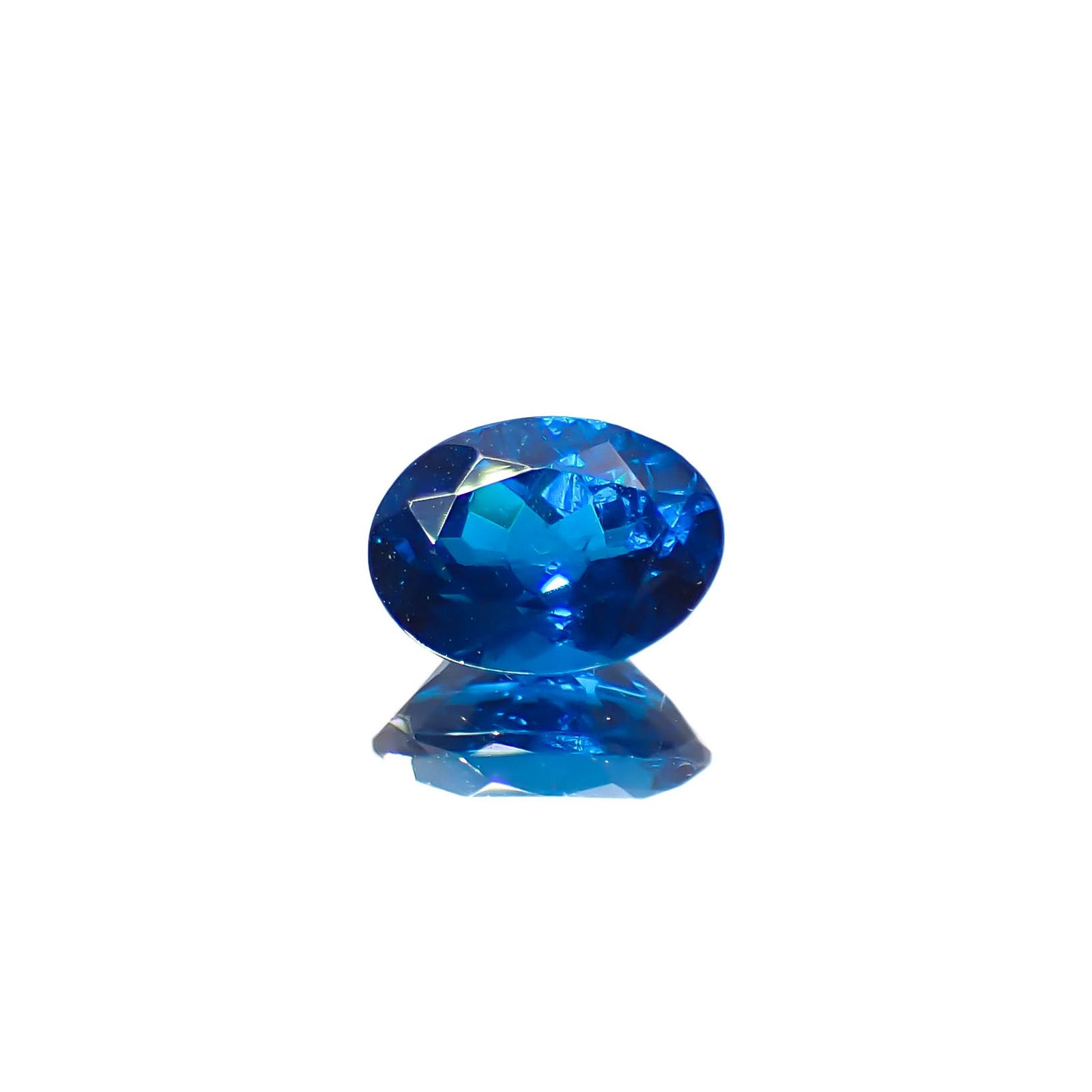 ディープブルーアパタイト マダガスカル産 0.88ct / 7x5.1mm前後