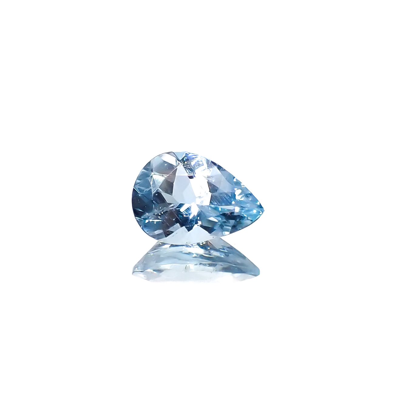 アクアマリン サンタマリアカラー マダガスカル産 0.54ct / 6.9x4.9mm