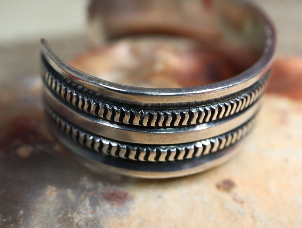 INDIAN JEWELRY LEATHER ARTS&CRAFTS Tah'bah TRADERS / 【NAVAJO