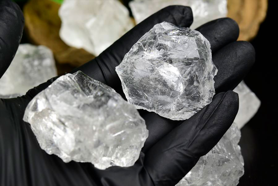 500gセット マダガスカル産 天然水晶 ラフカット原石｜ロック