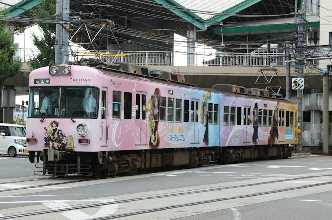 京阪600形による「響け！ユーフォニアム」ラッピング列車、運行中