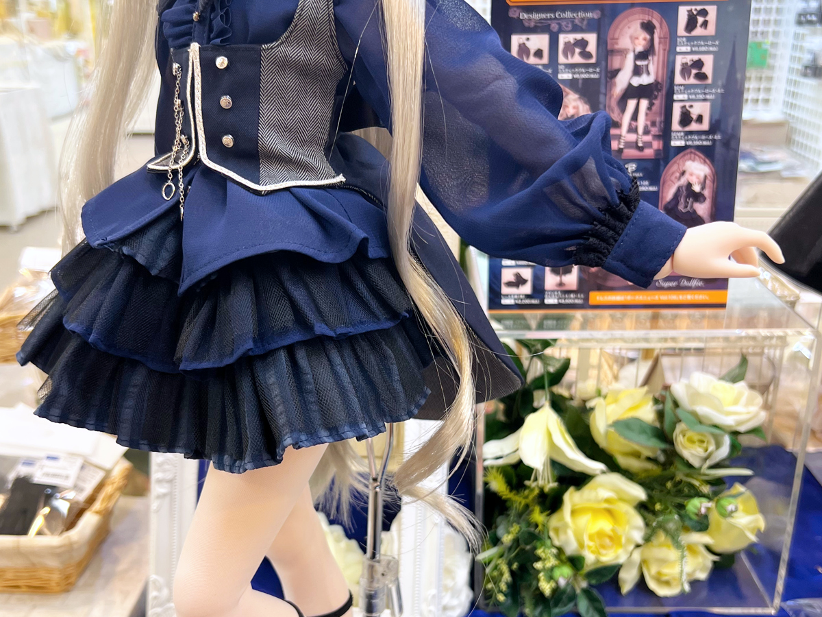 新作ドレス】深いブルーに輝きを秘めて「ミスティックブルーローズ」の
