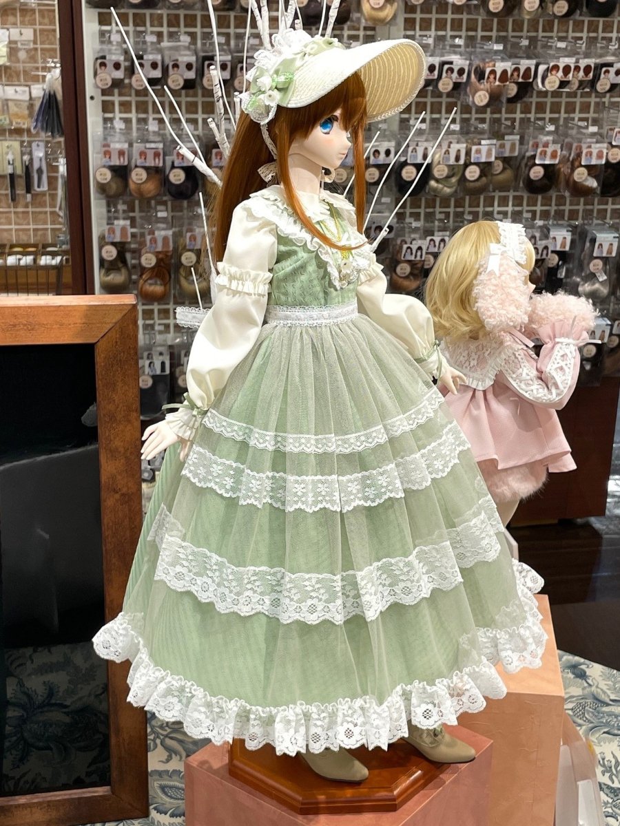 2月新作ドレス展示開始！幸せを呼ぶかわいい花が咲きました