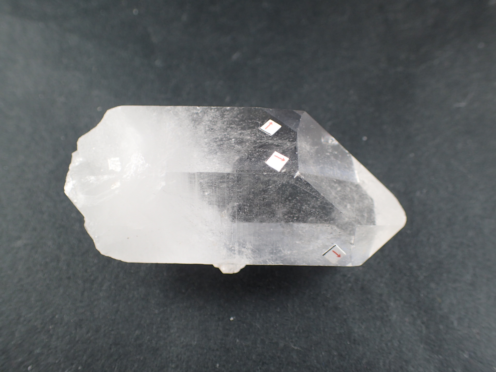 最高品質ブラジル式双晶 マニハール水晶クラスター（Quartz) インド