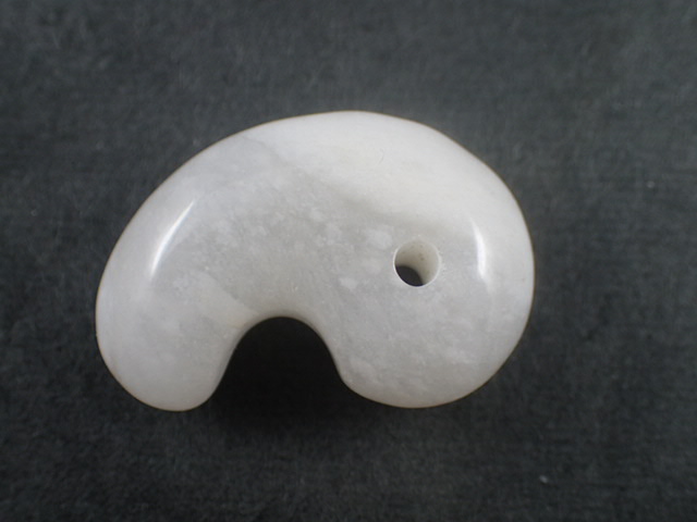 最高品質静岡水晶(Sizuoka Quartz)（白）AAA 勾玉 静岡県産 日本銘石