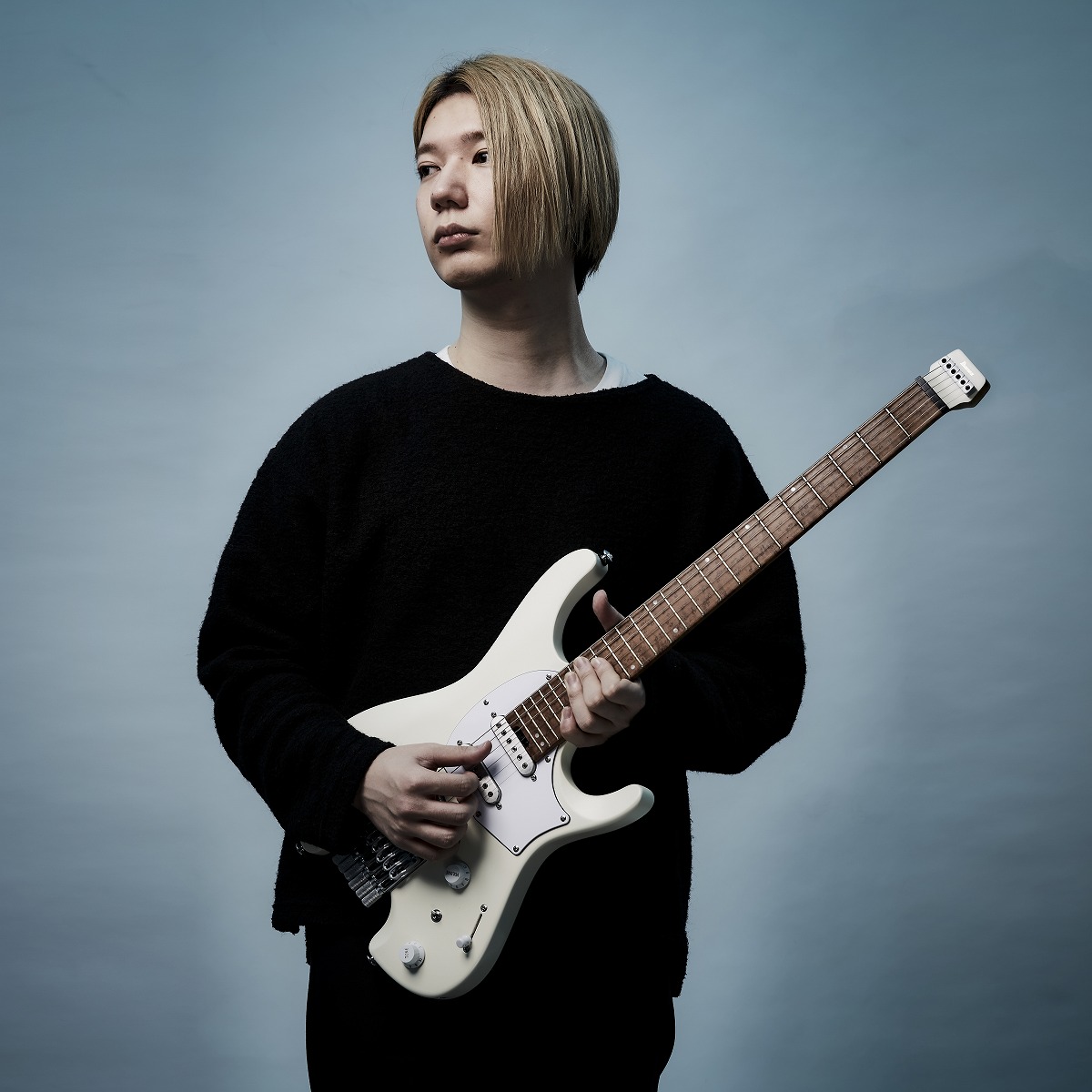Ibanezより革新的なヘッドレスギター、”Q”(Quest)シリーズ登場
