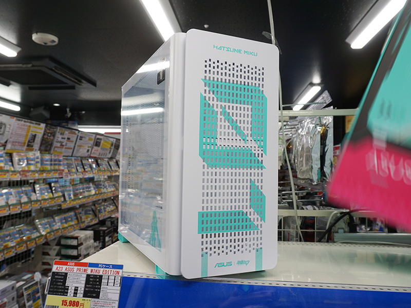 初音ミクコラボのmicroATXケース「ASUS A23 Hatsune Miku Edition」が