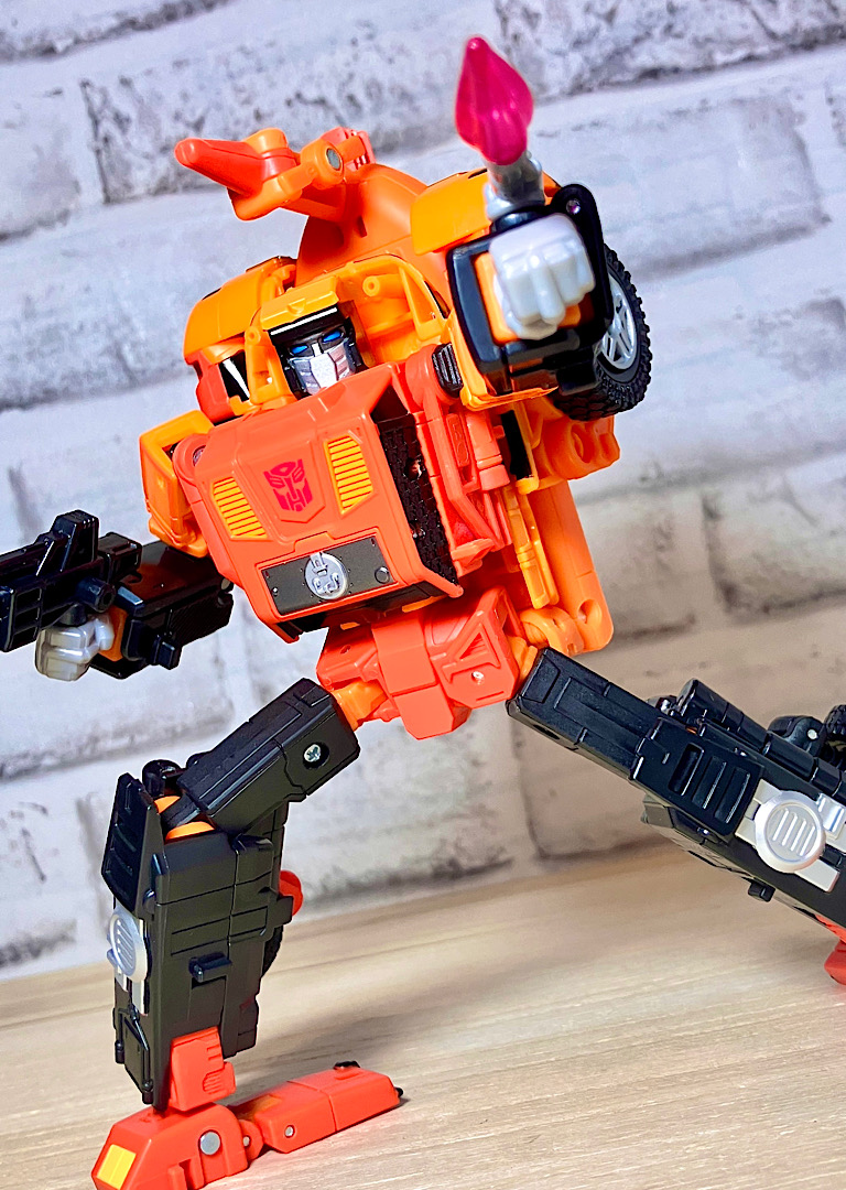 トランスフォーマーレガシーユナイテッド TL-76 サンドストーム