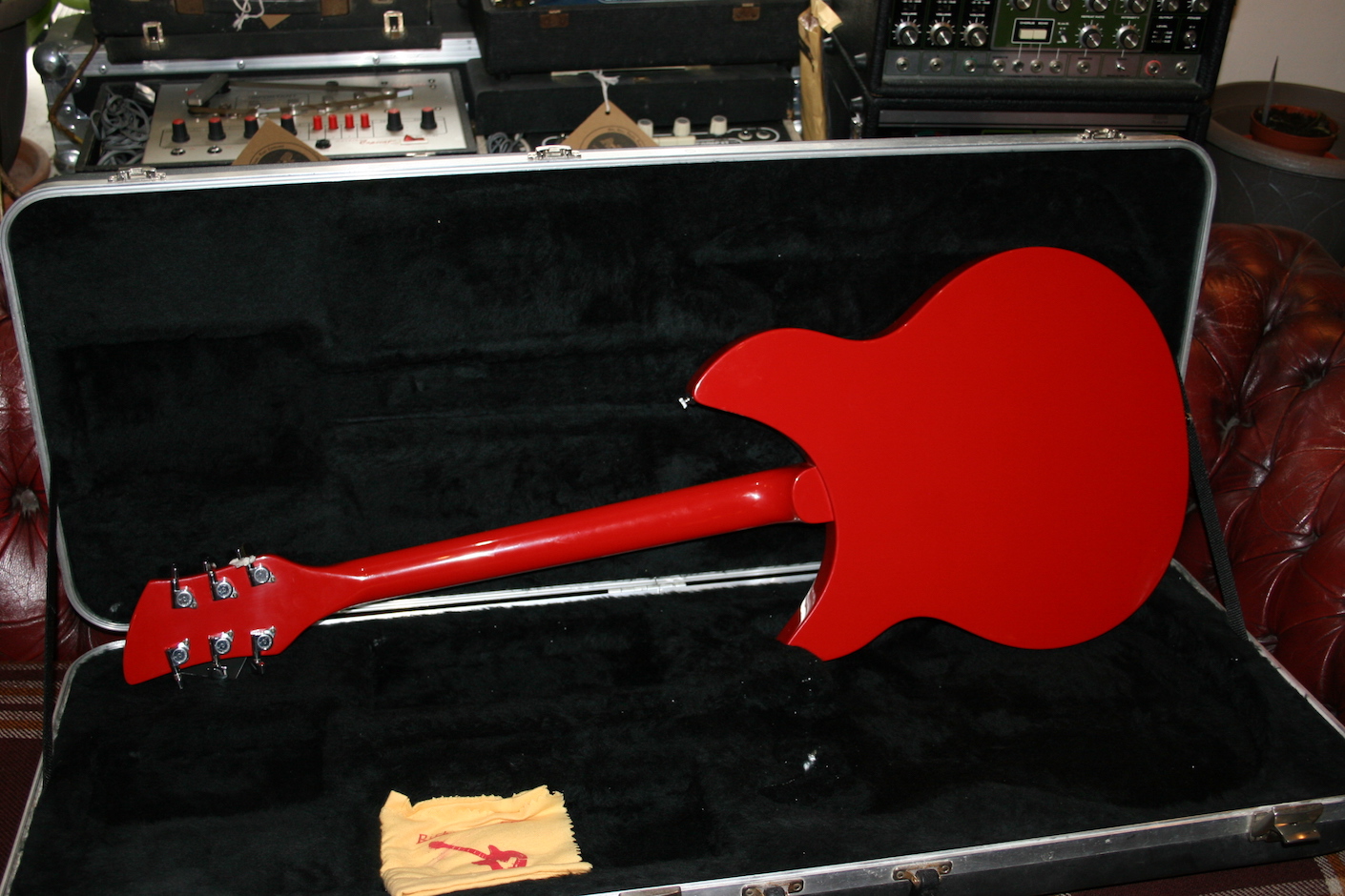 Rickenbacker 330 1985 Red**SOLD - Amp Guitars, Macclesfield