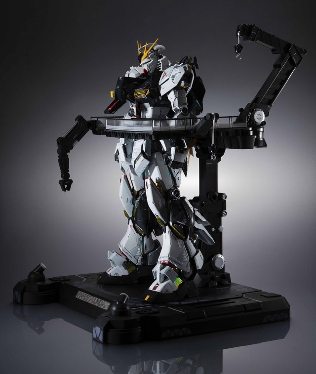 ガンダム 逆襲のシャア」RX-93 vガンダム、超高精密フィギュア登場