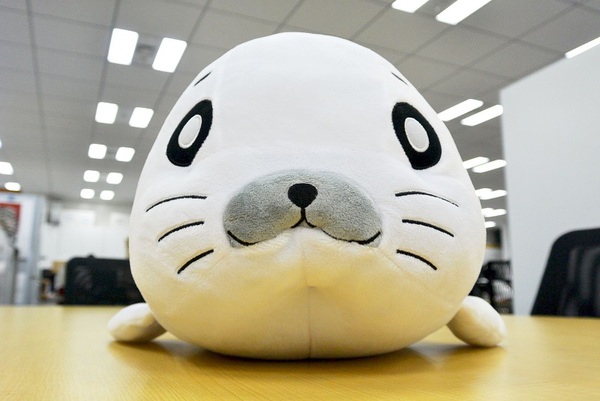 原寸の「ゴマちゃん」登場！もふもふキューでたまらない - 週刊アスキー