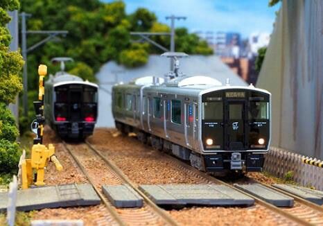 JR九州817系1000番台（鹿児島車）基本2両編成セット（動力付き