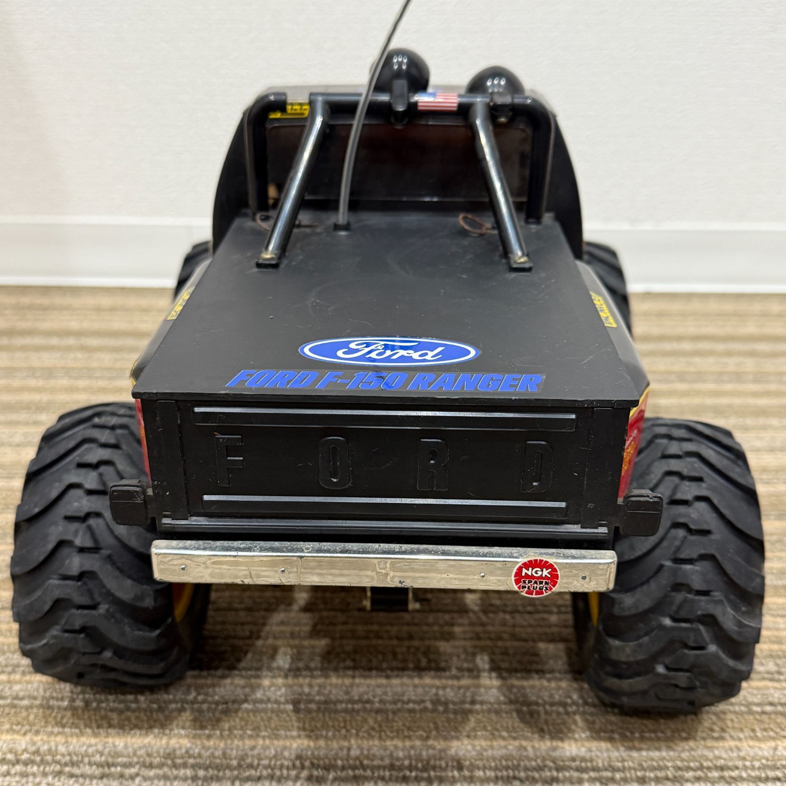 タミヤ ブラックフット RCカー（コントローラー無し）ジャンク品