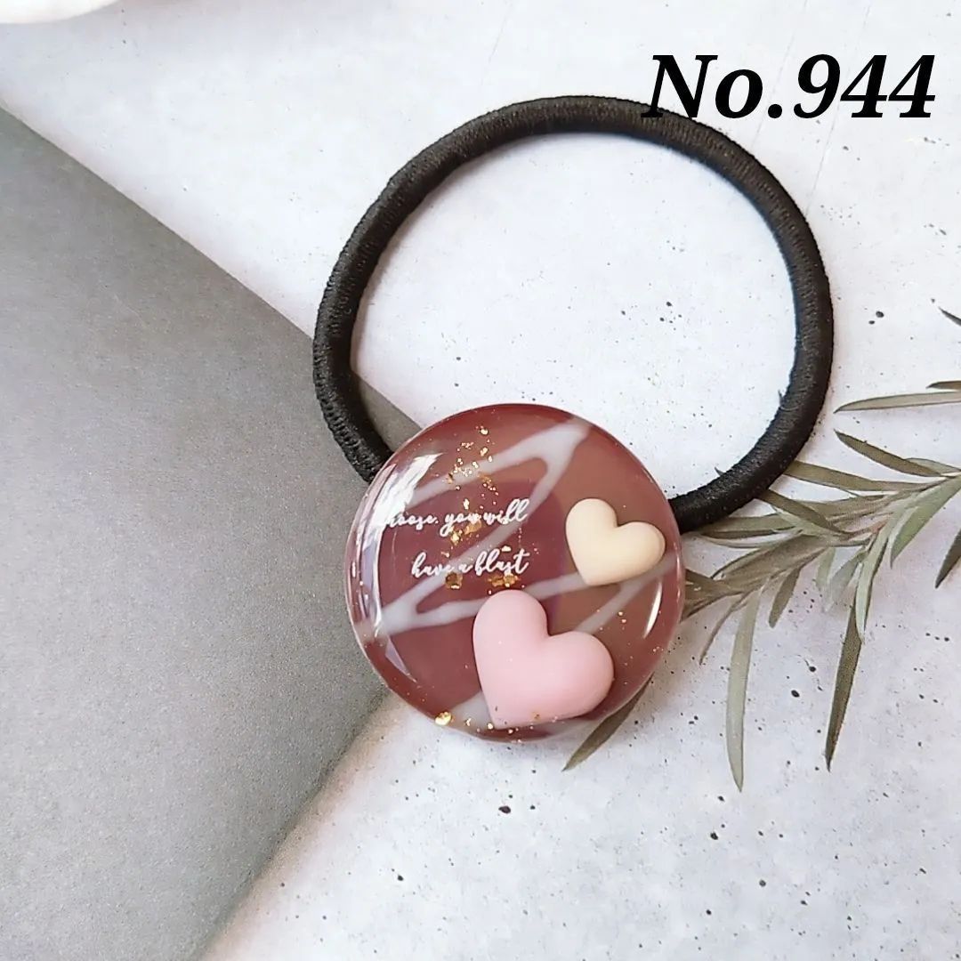 No.944 バレンタインチョコレート レジンヘアゴム - メルカリ