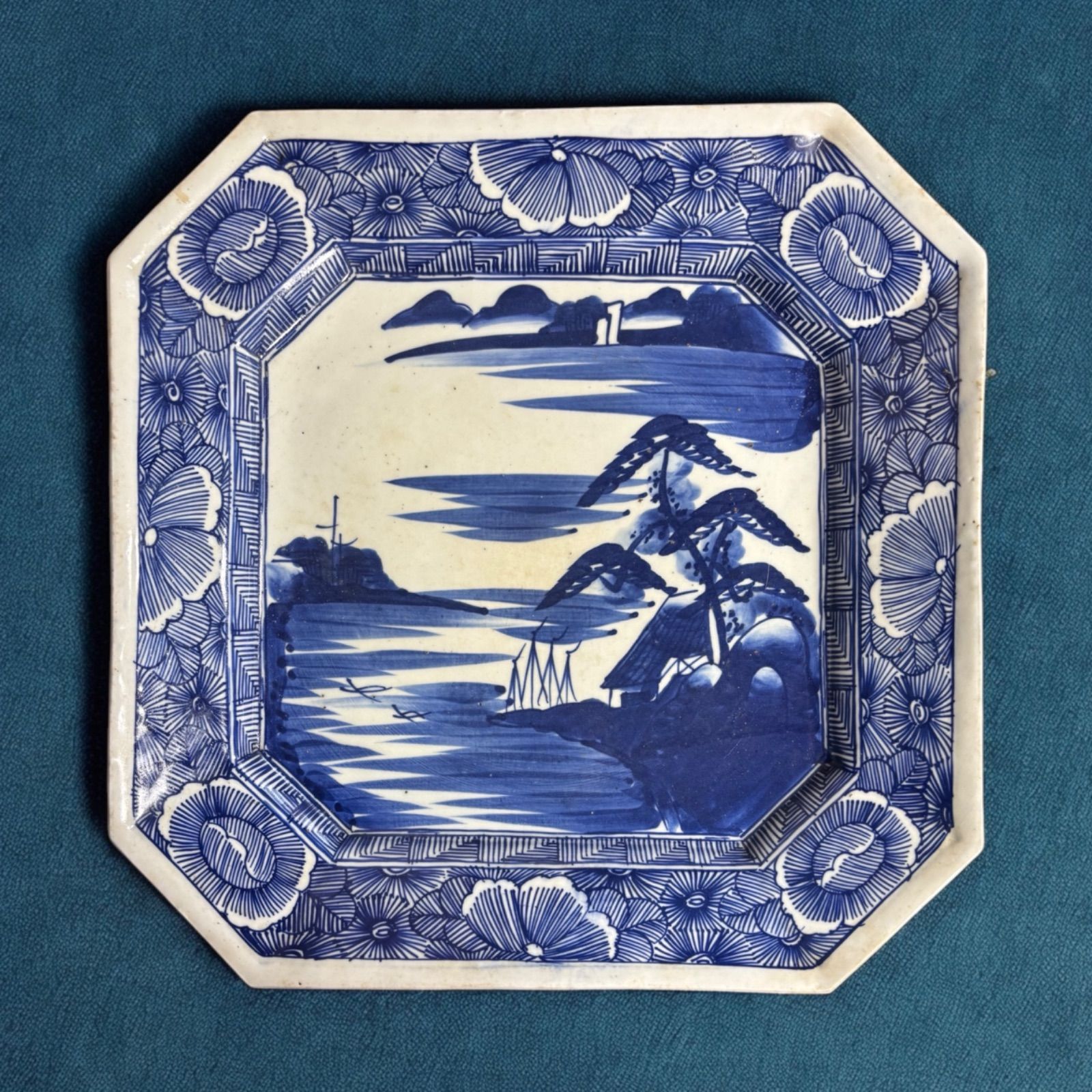 古伊万里 八角絵皿 [山水風景図] 染付 年代物 大皿 角皿 平皿 取り皿