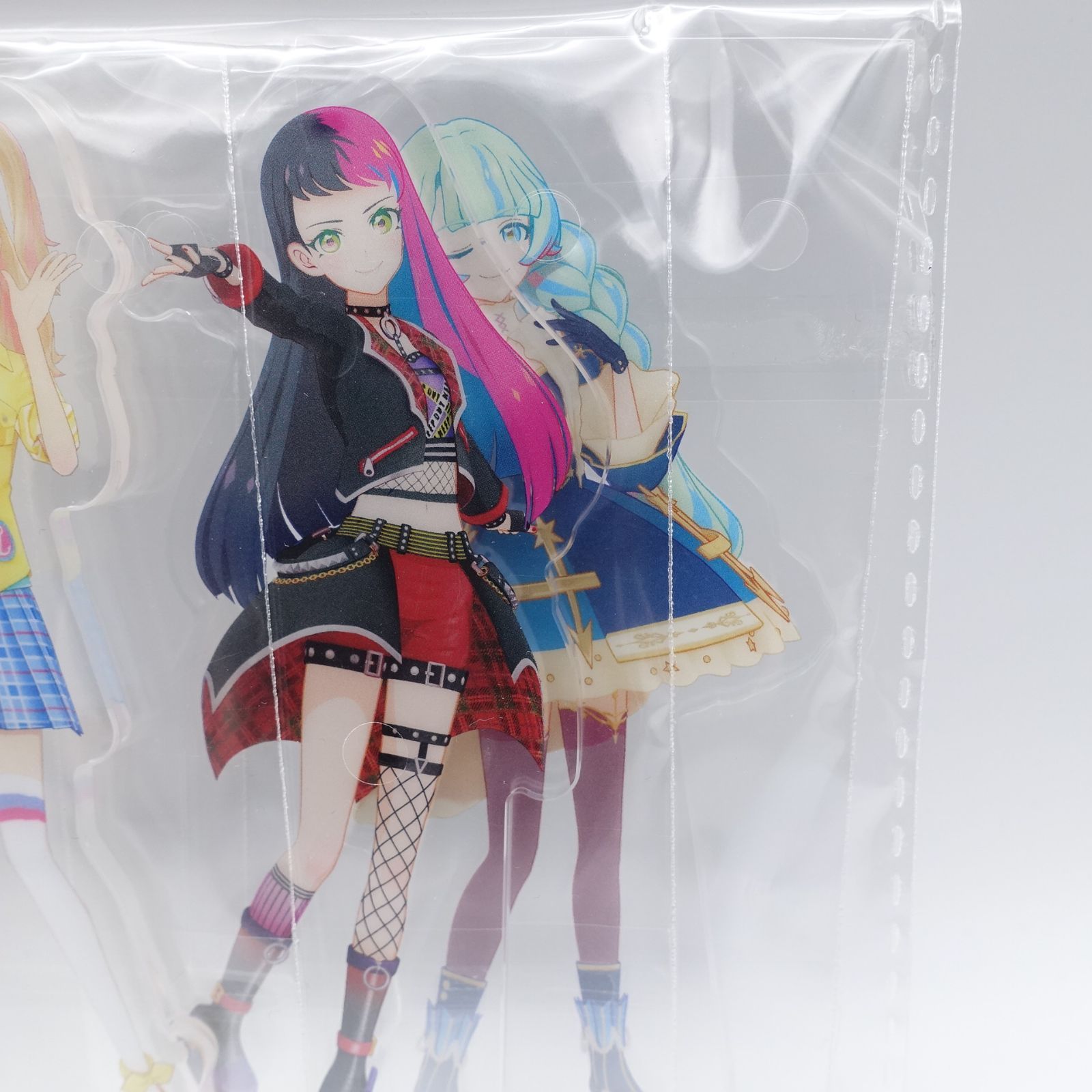アイカツ 台湾限定 星宮いちご 音城セラ 2wings アクリルスタンド